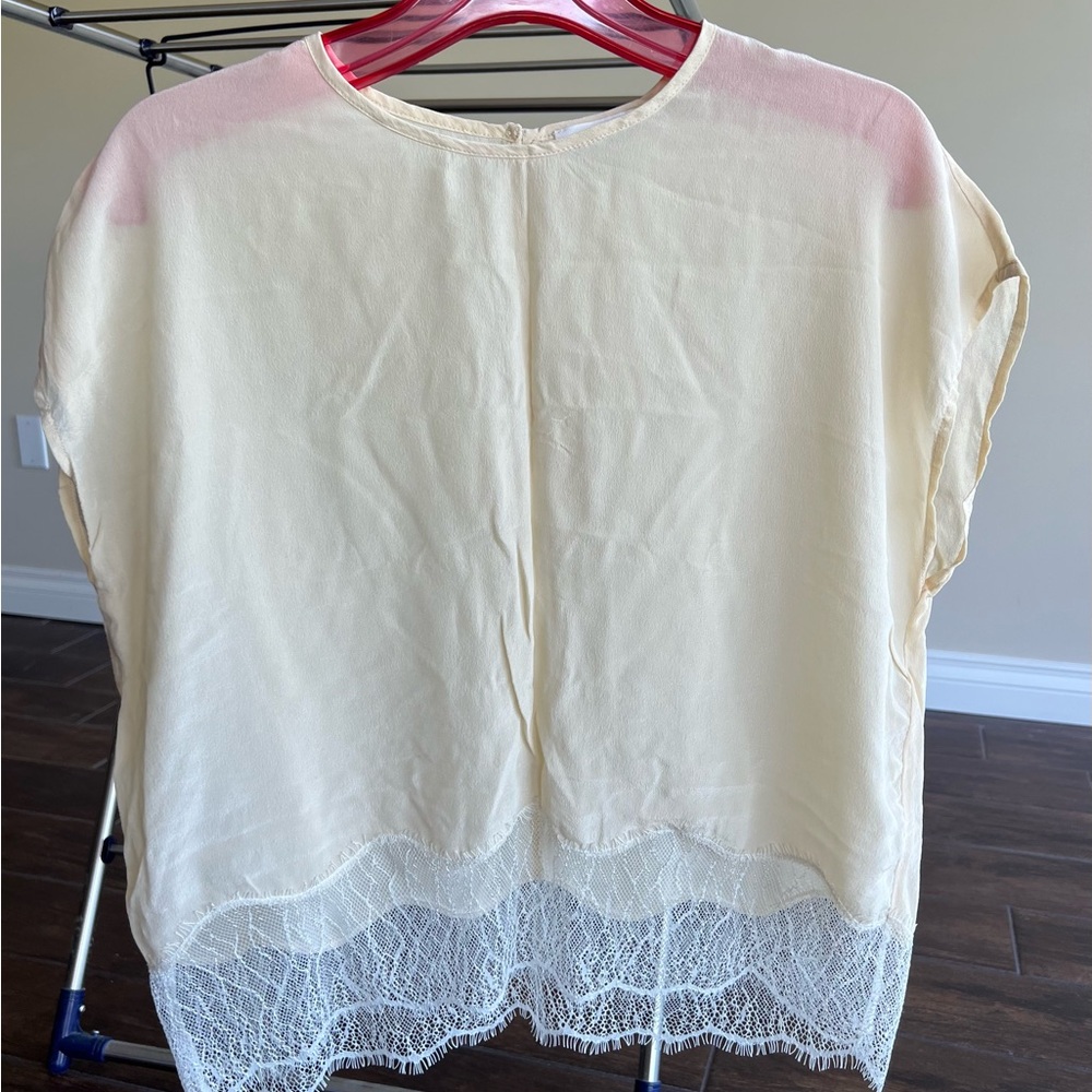 2/$15❤️Wilfred Desais 100% Silk with Lace Top